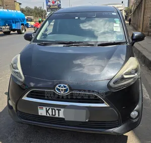 Toyota Sienta 2016 Black