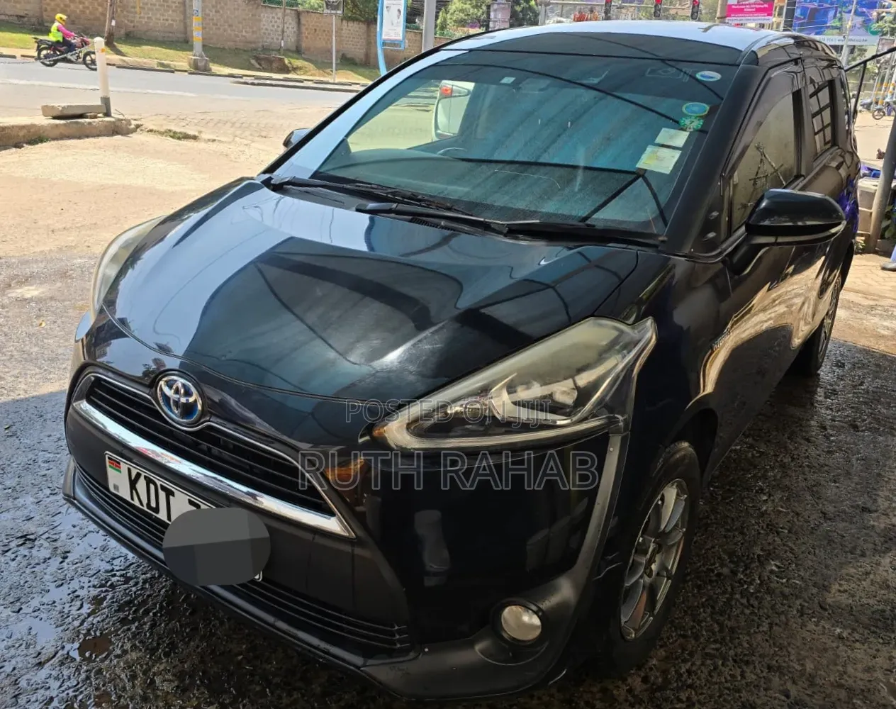 Toyota Sienta 2016 Black
