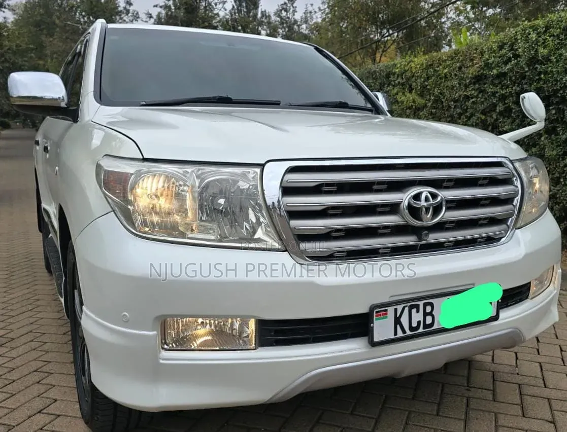 Toyota Land Cruiser 2008 White
