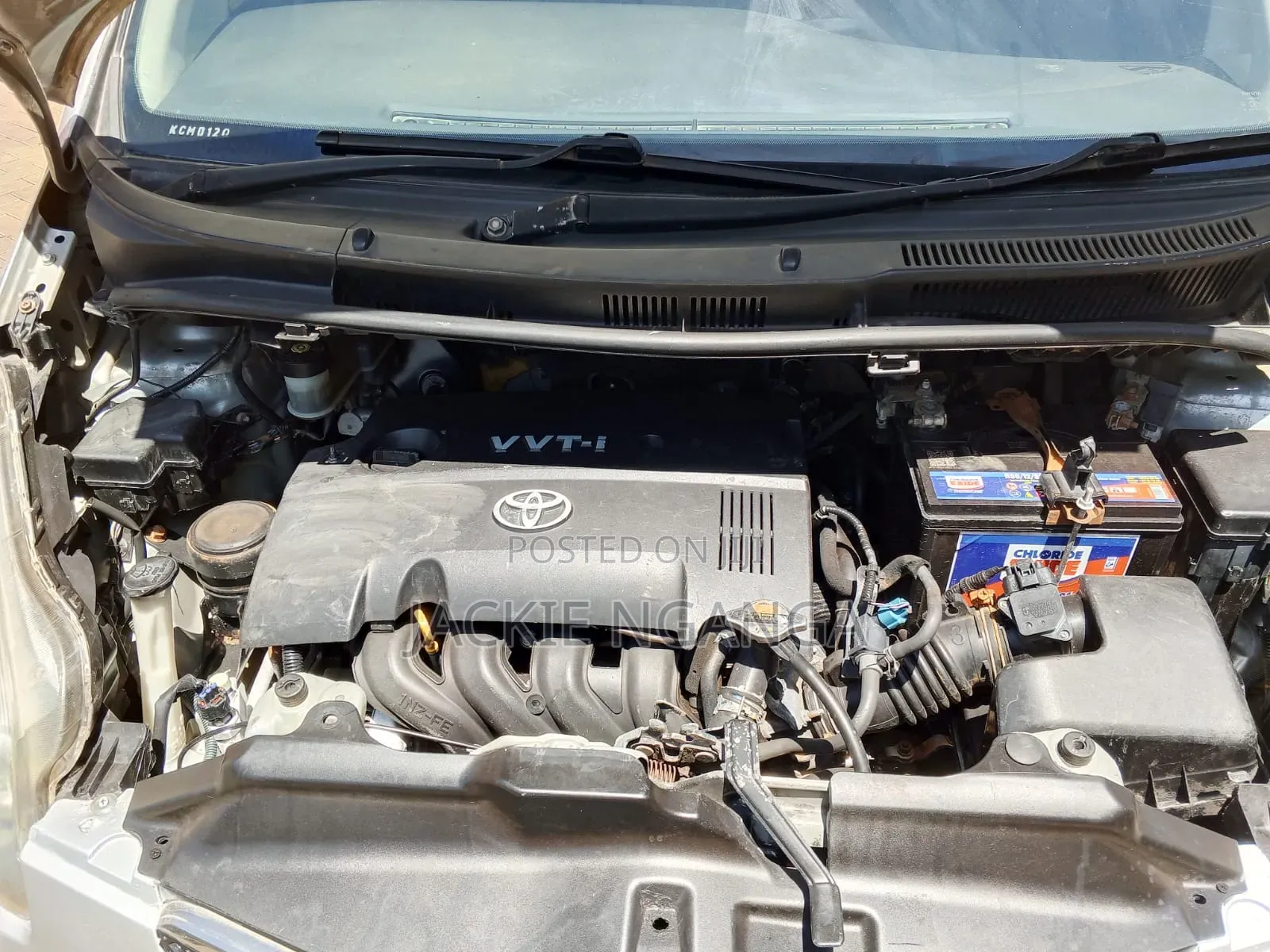Toyota Ractis 2010 Silver