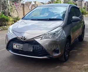 Toyota Vitz 2018 Brown