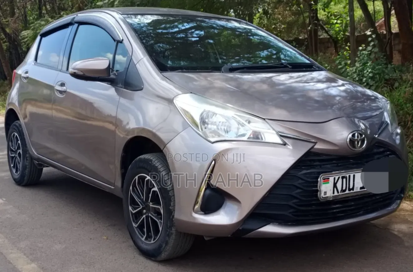 Toyota Vitz 2018 Brown