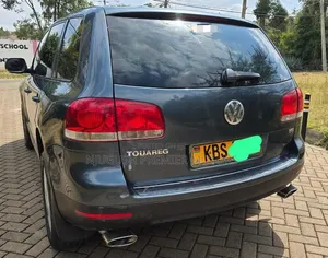 Volkswagen Touareg 2006 Gray