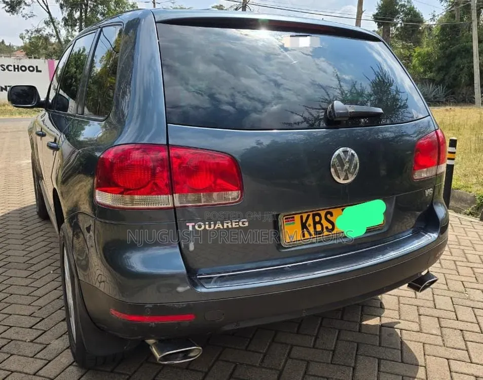 Volkswagen Touareg 2006 Gray