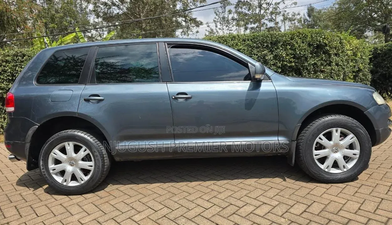Volkswagen Touareg 2006 Gray