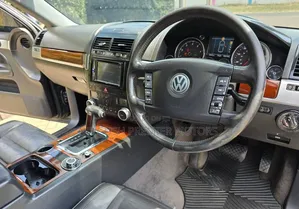 Volkswagen Touareg 2006 Gray
