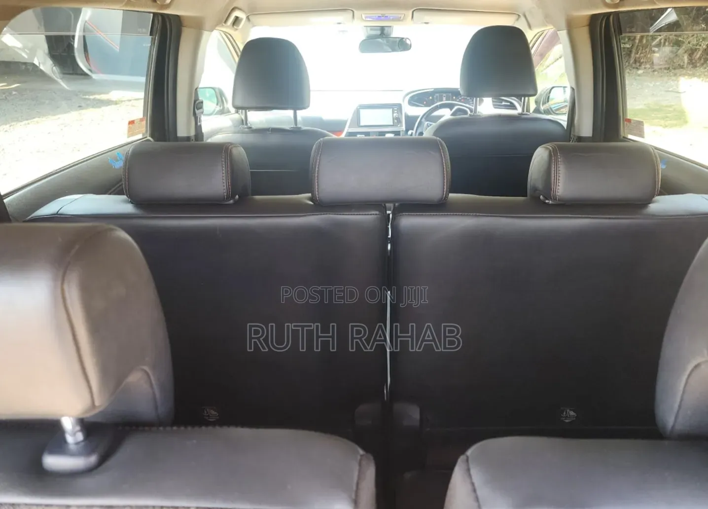 Toyota Sienta 2017 Blue