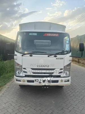 Isuzu NQR 2022
