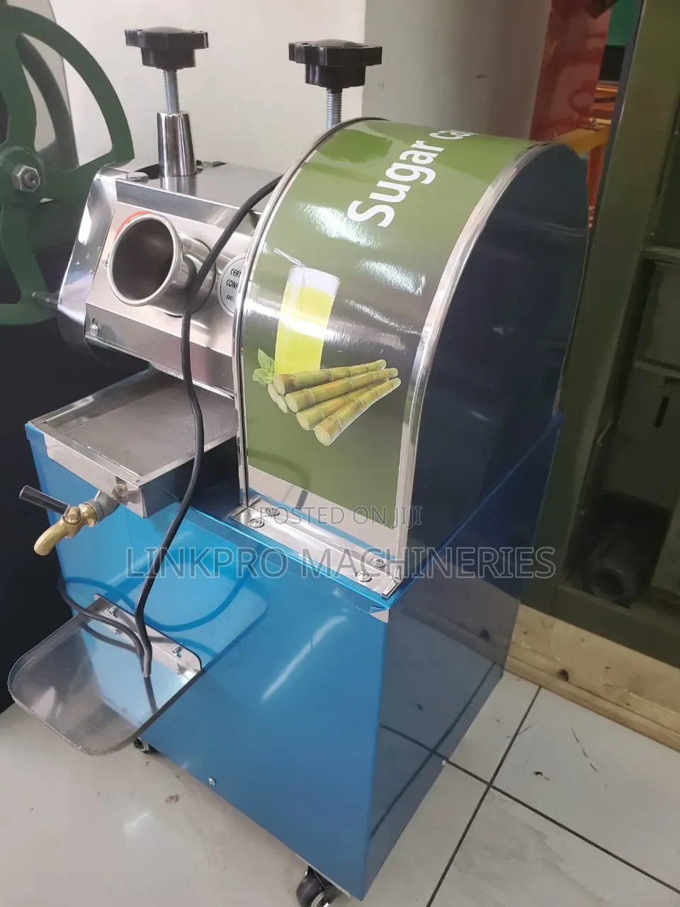 Milano 35kg/Hour Sugarcane Extractor Machine