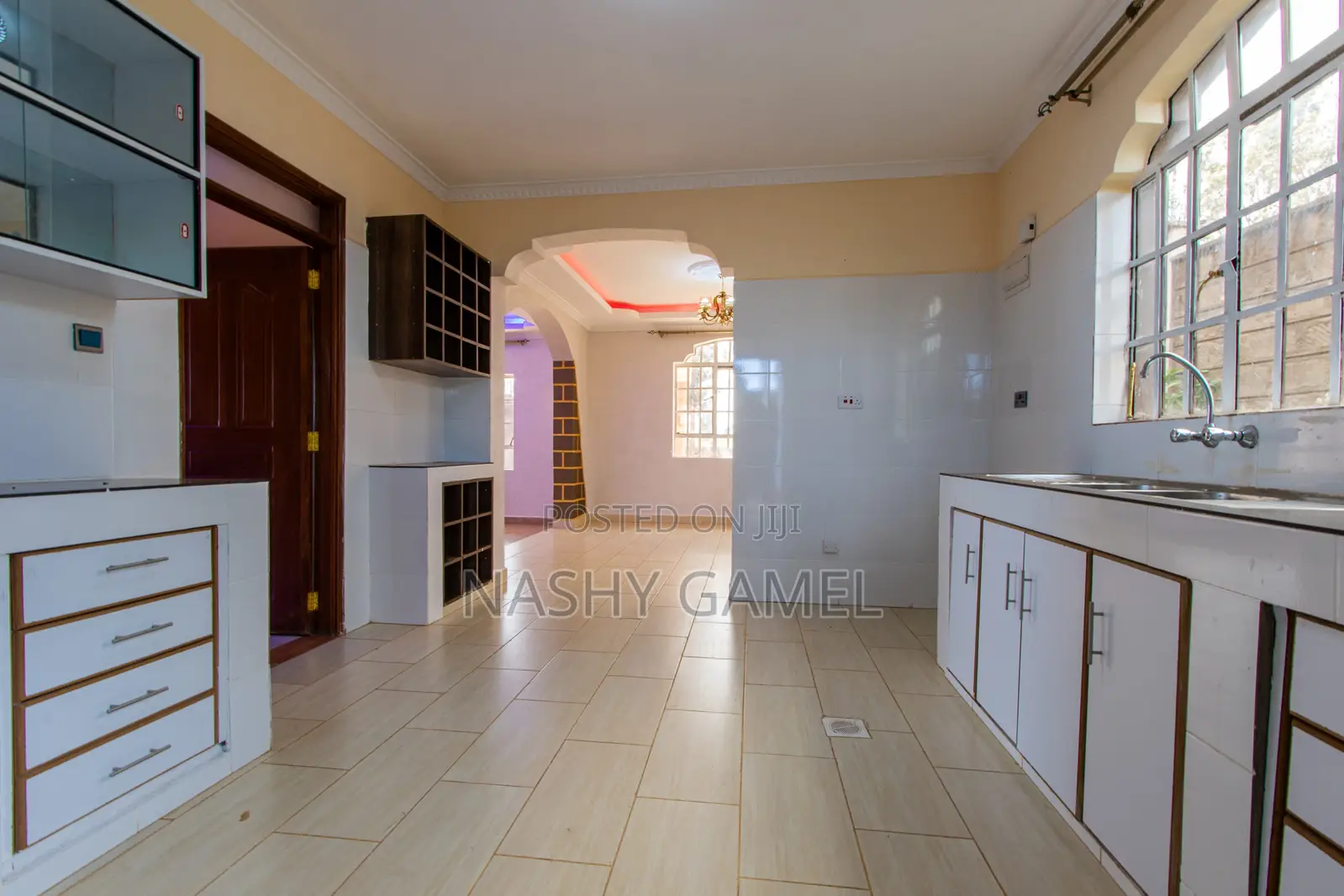5bdrm House in Thika CBD for sale