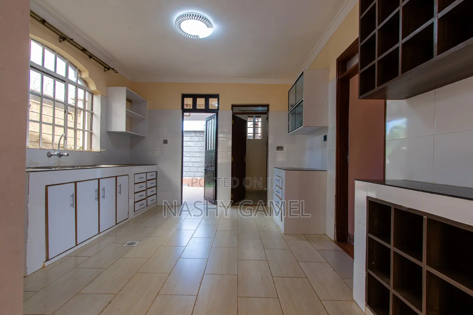 5bdrm House in Thika CBD for sale