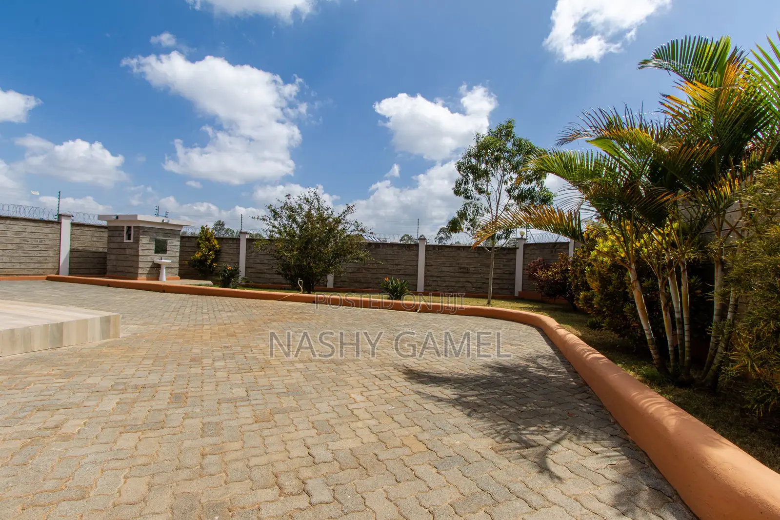 5bdrm House in Thika CBD for sale