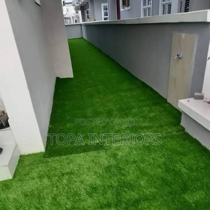 35mm Fluffy Outdoor Garden Grass Carpets With Drainage Enabled Backing