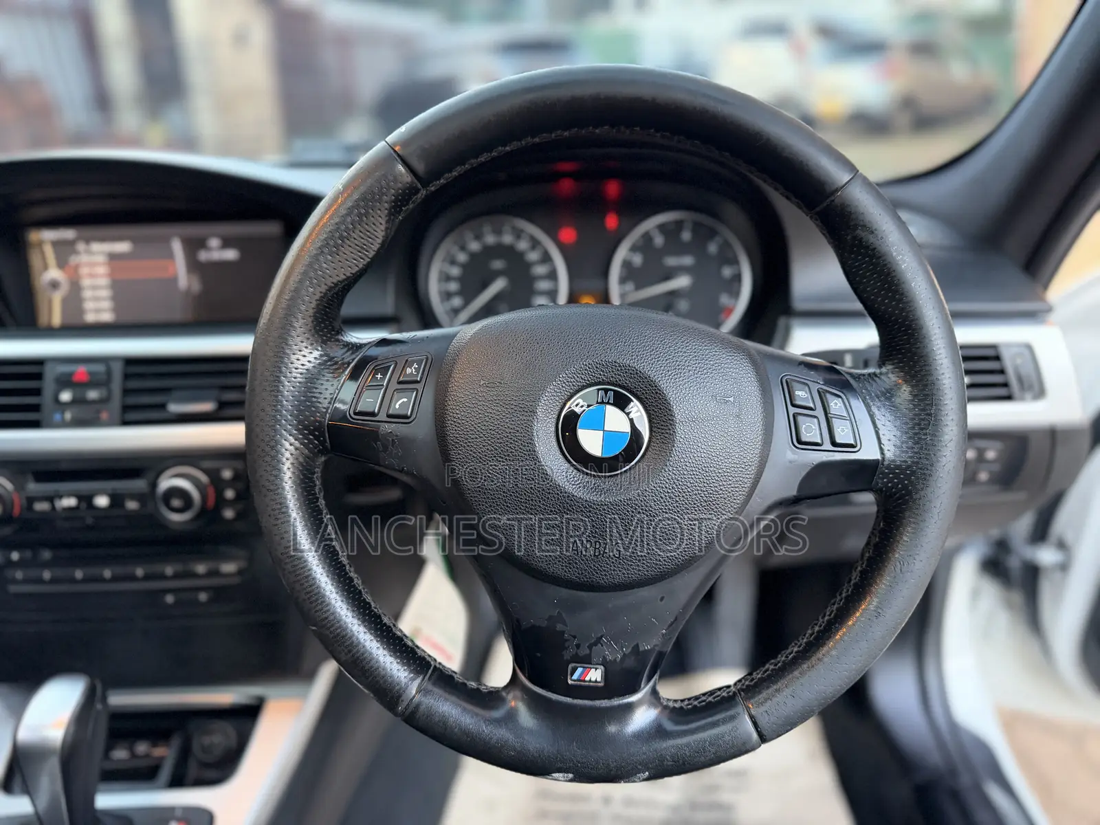 BMW 320i 2011 White