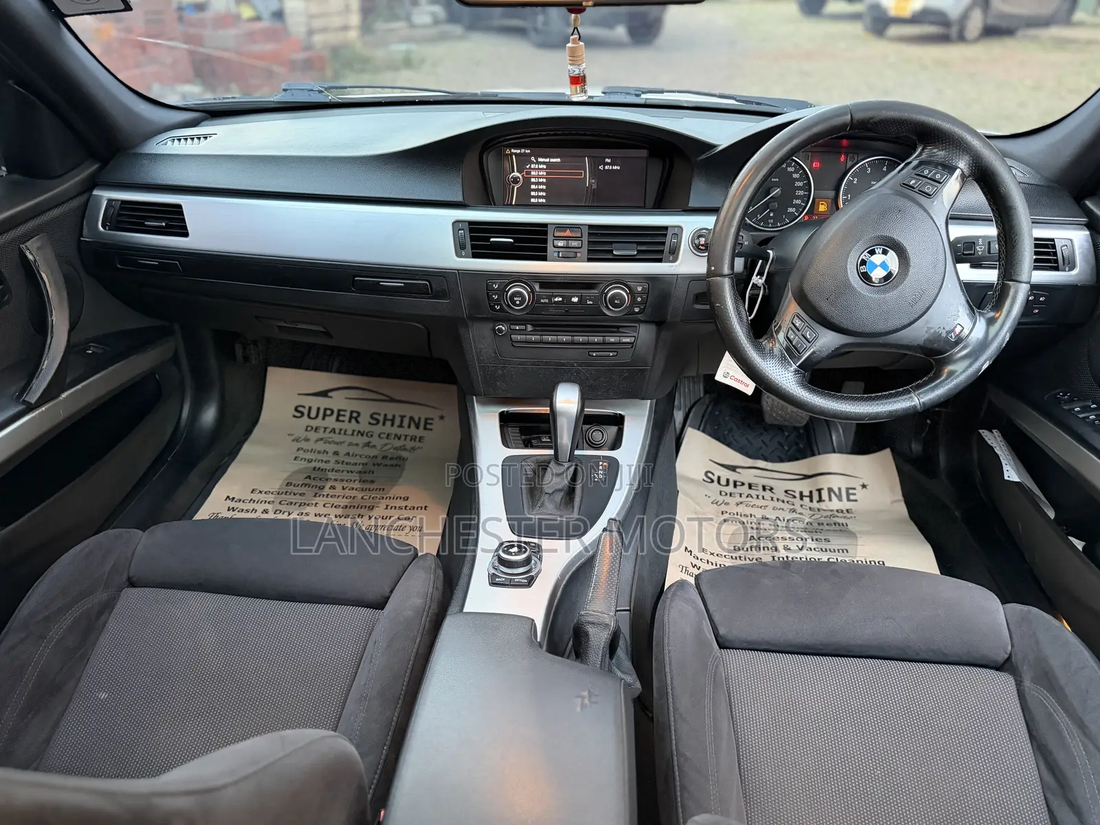 BMW 320i 2011 White