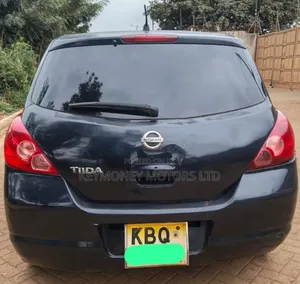 Nissan Tiida 2011 Black