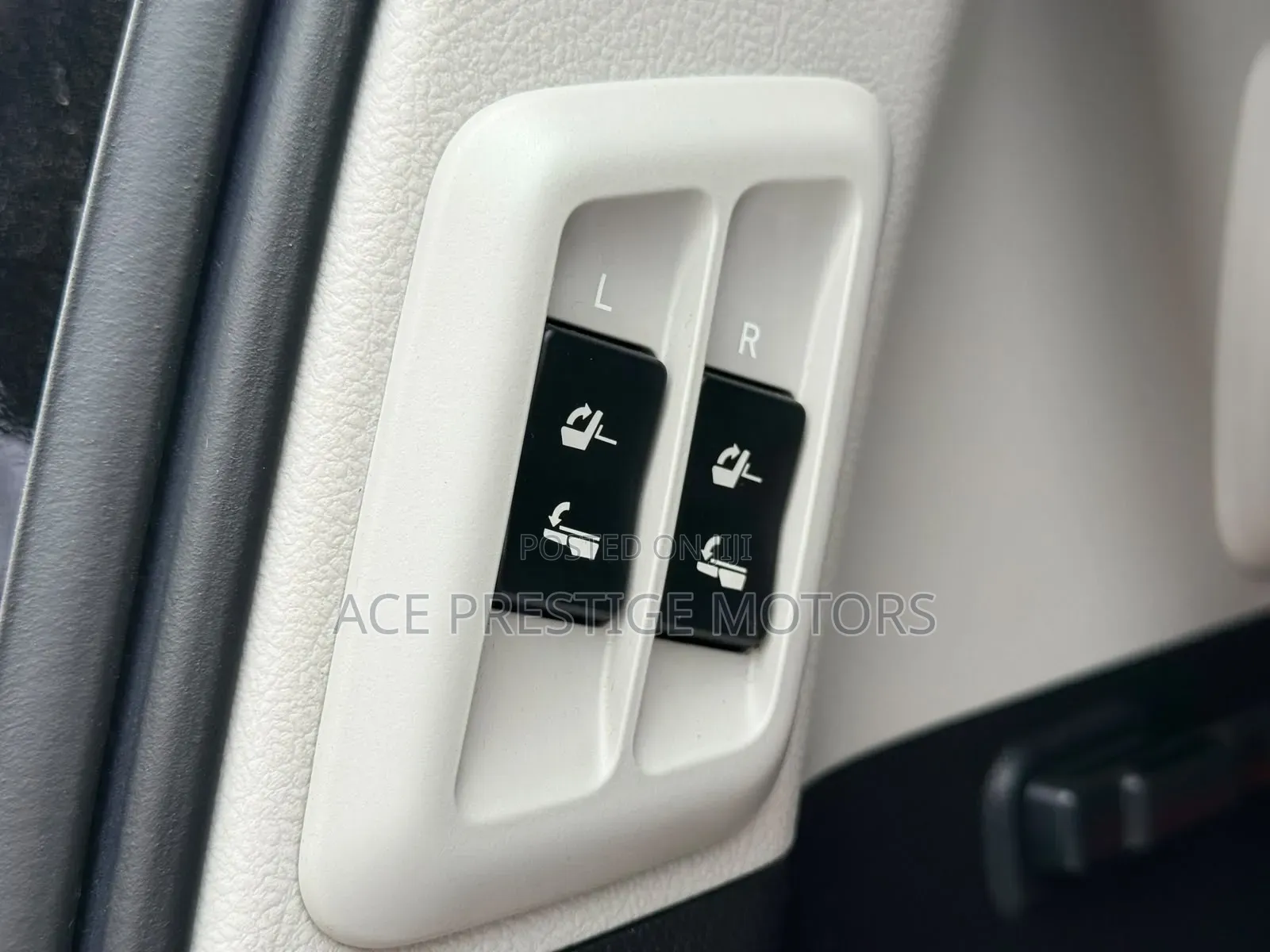 Toyota Land Cruiser Prado 2018 Black