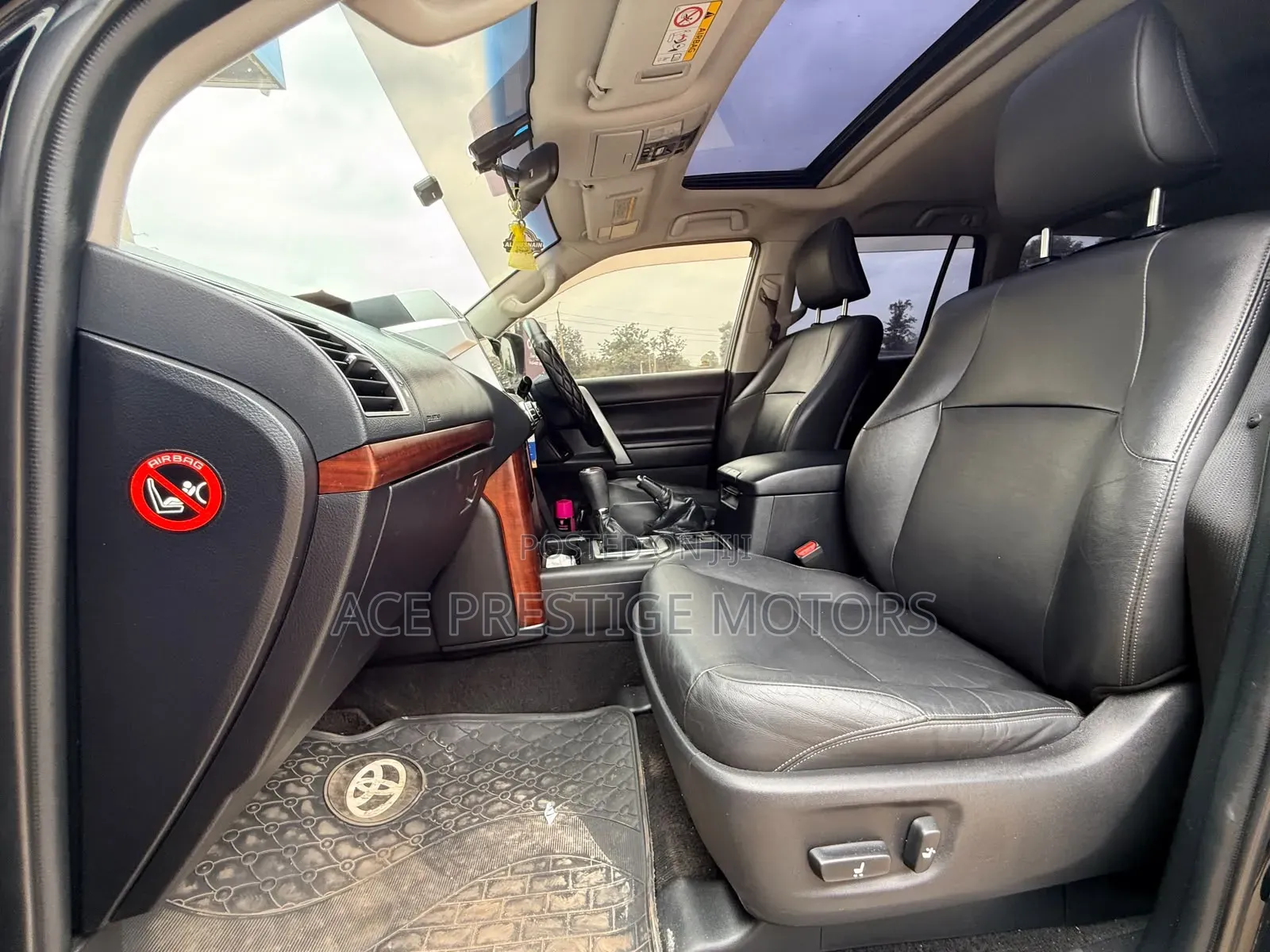 Toyota Land Cruiser Prado 2018 Black