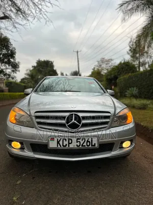 Mercedes-Benz C200 2010 Silver