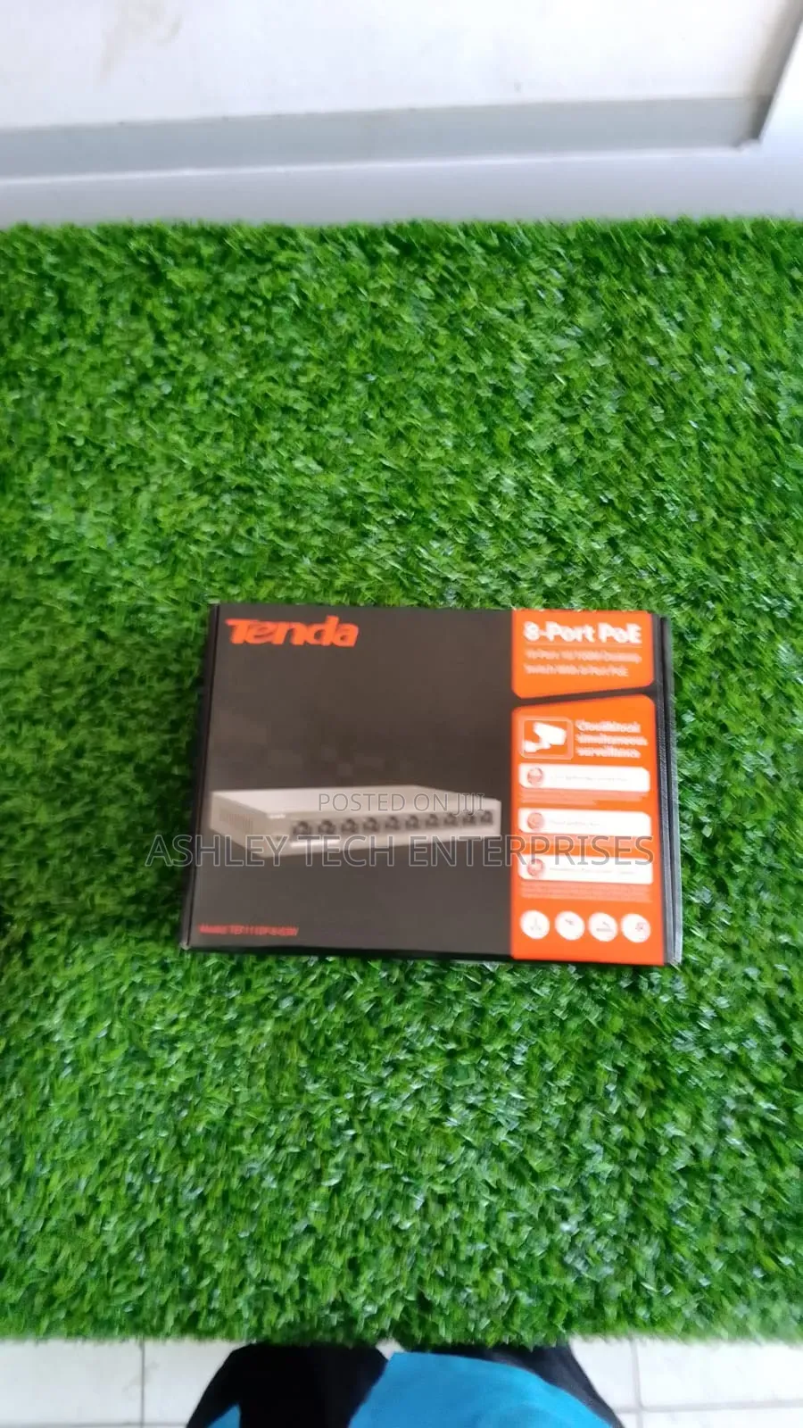 New Tenda 8-Port PoE Switch – High Performance Network Switch