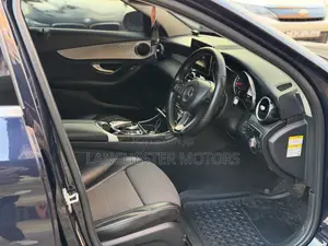Mercedes-Benz C180 2015 Blue