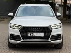 Audi Q5 2.0T Premium AWD quattro 2018 White