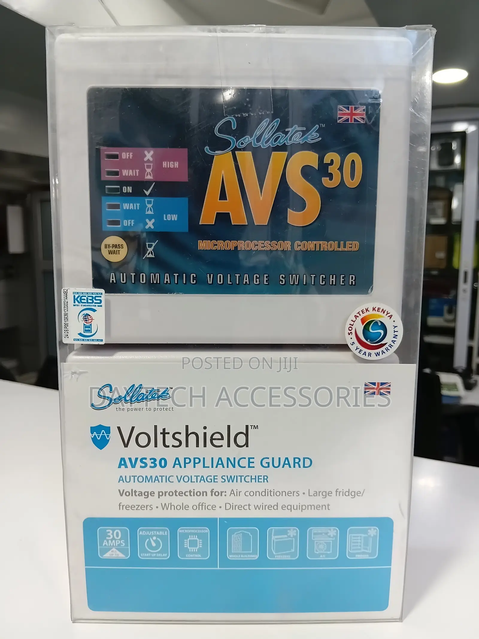 Sollatek AVS30 Is a 30-Amp Microprocessor Automatic Voltage Switcher