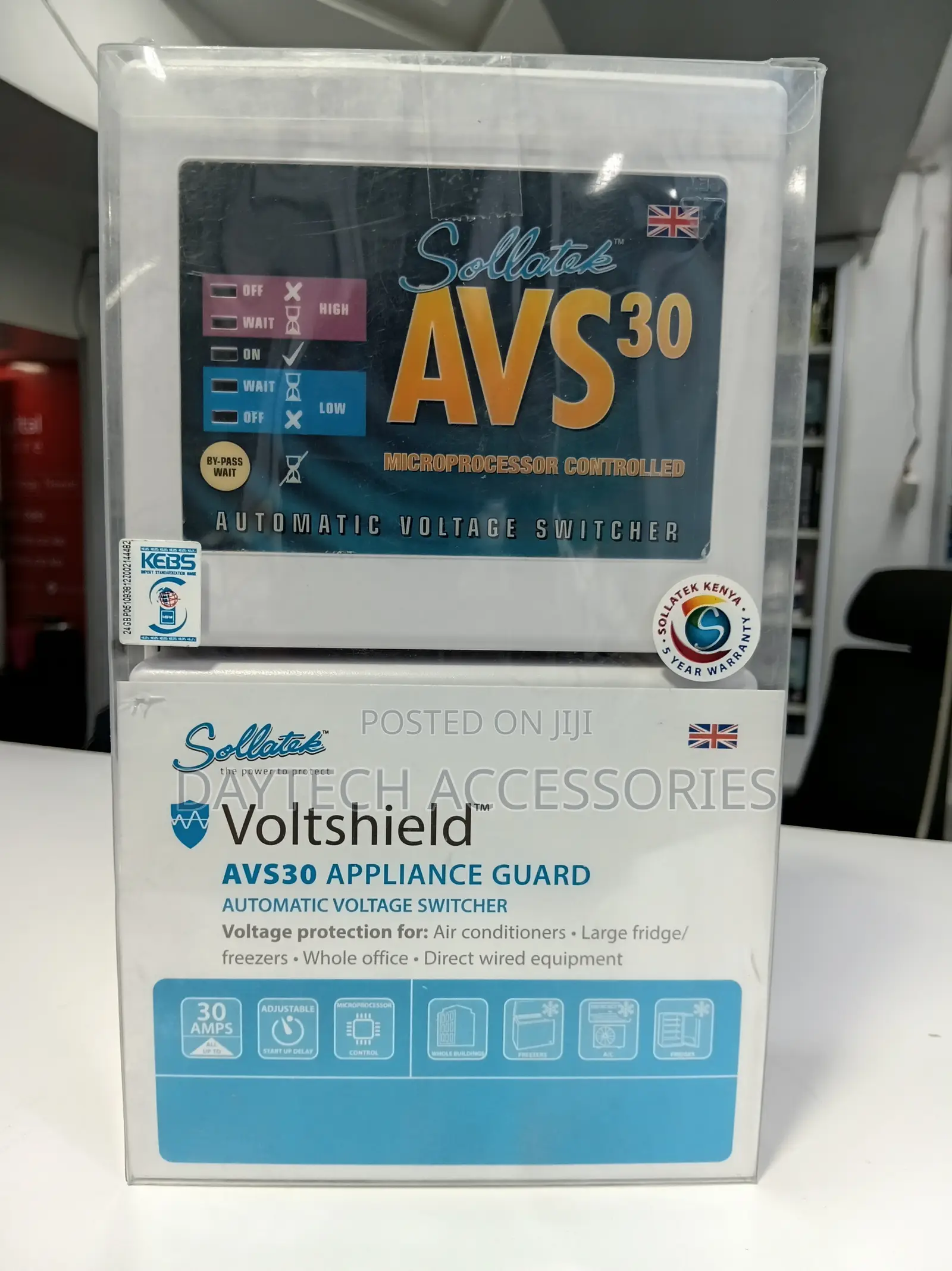 Sollatek AVS30 Is a 30-Amp Microprocessor Automatic Voltage Switcher