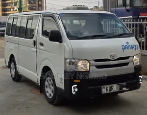 Toyota HiAce 2016 White