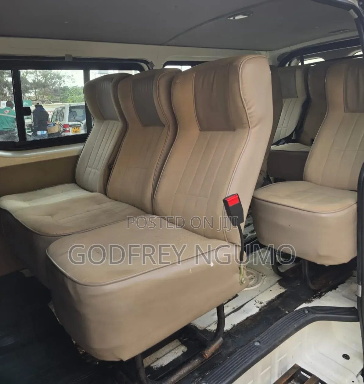 Toyota HiAce 2016 White