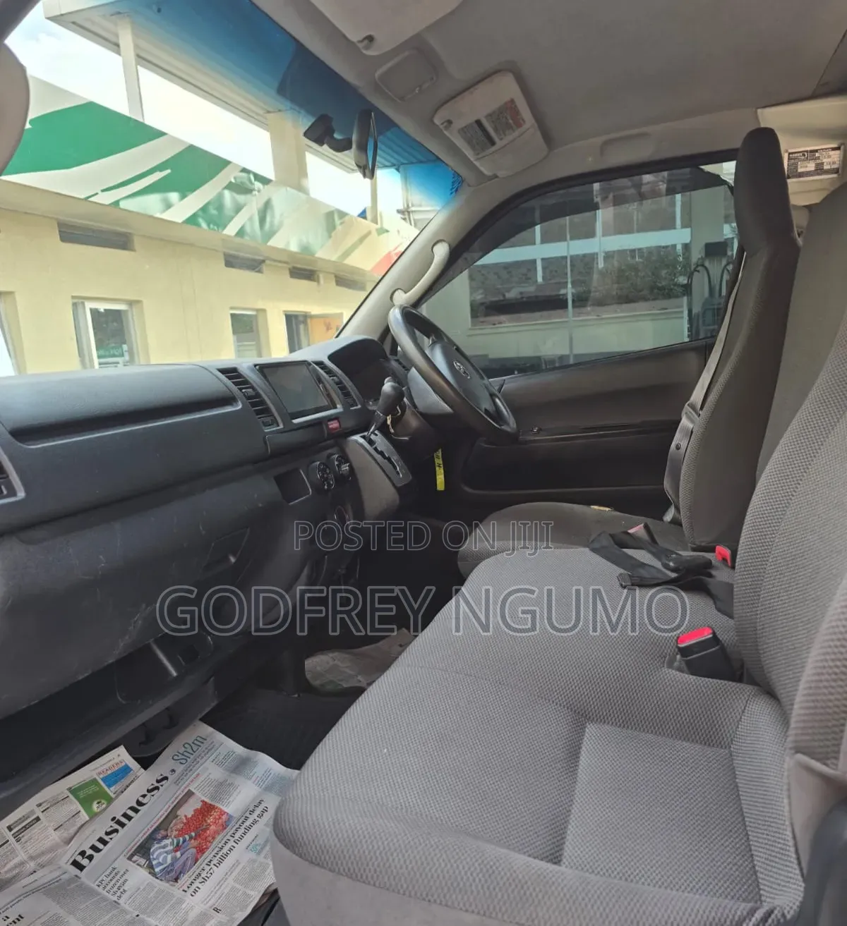 Toyota HiAce 2016 White