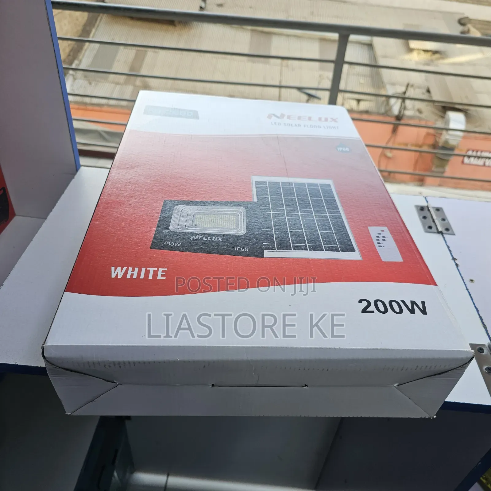 Neelux 200W Solar Flood Light IP66 With Solar Panel Remote
