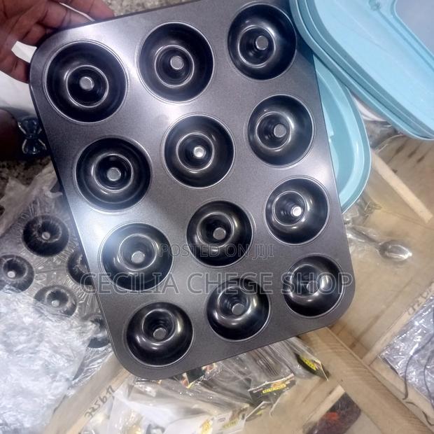 12pc Donut Maker - main view