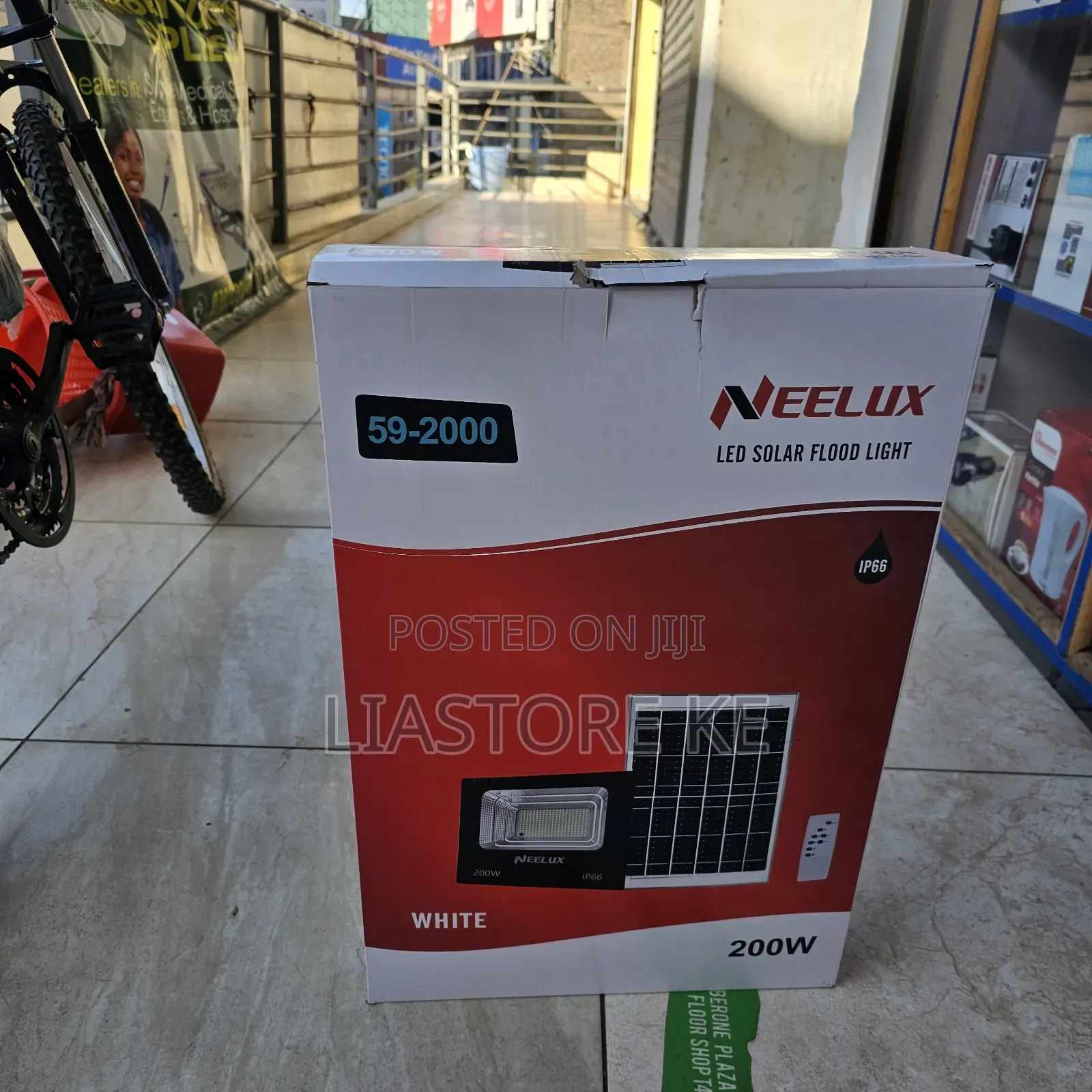 Neelux 200W Solar Flood Light – Outdoor Compound Security Light