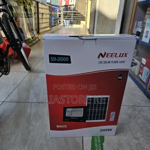 Neelux 200W Solar Flood Light – Outdoor Compound Security Light