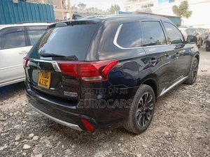 Mitsubishi Outlander 2016 Black