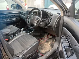 Mitsubishi Outlander 2016 Black