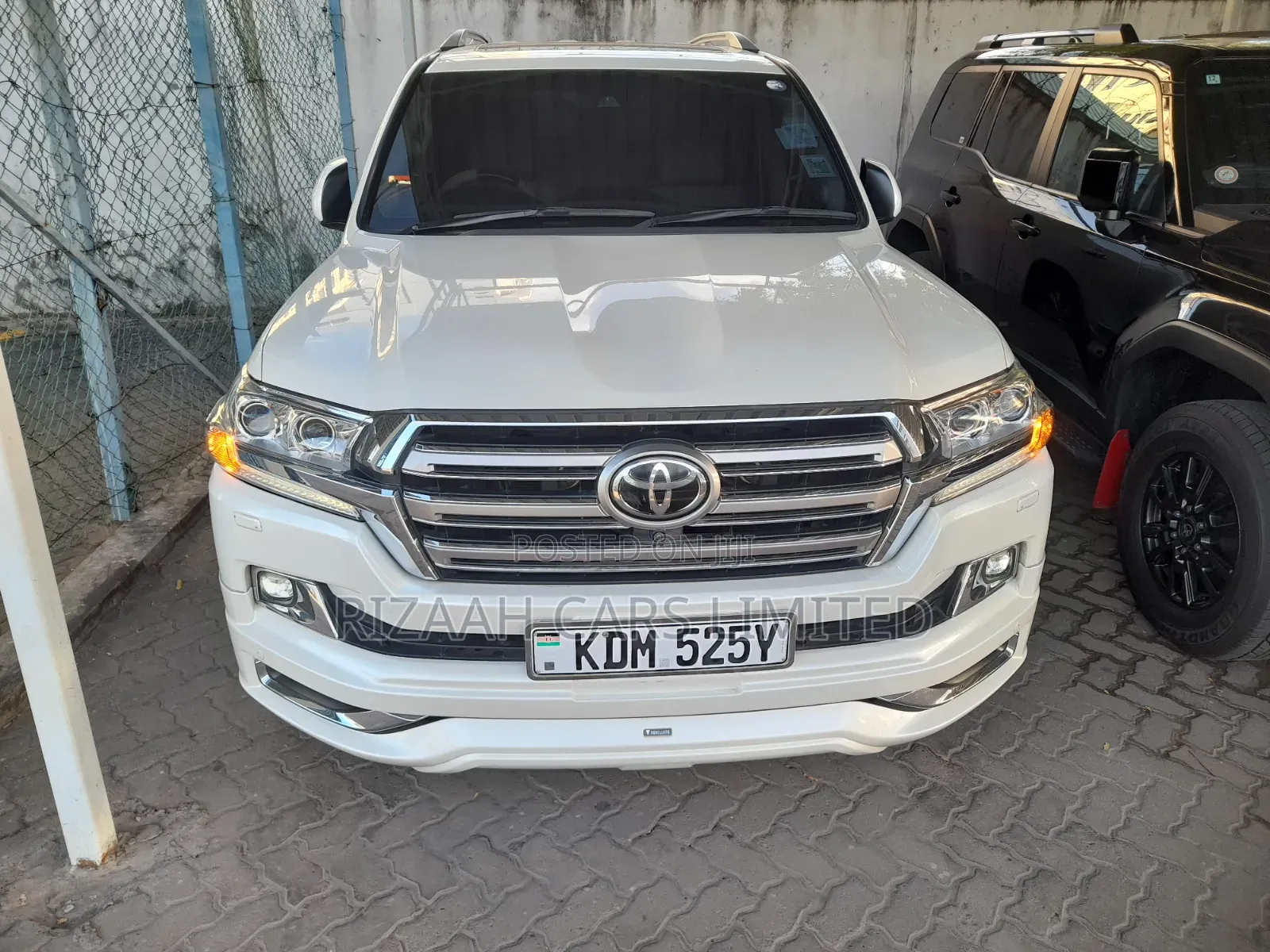 Toyota Land Cruiser 2016 White