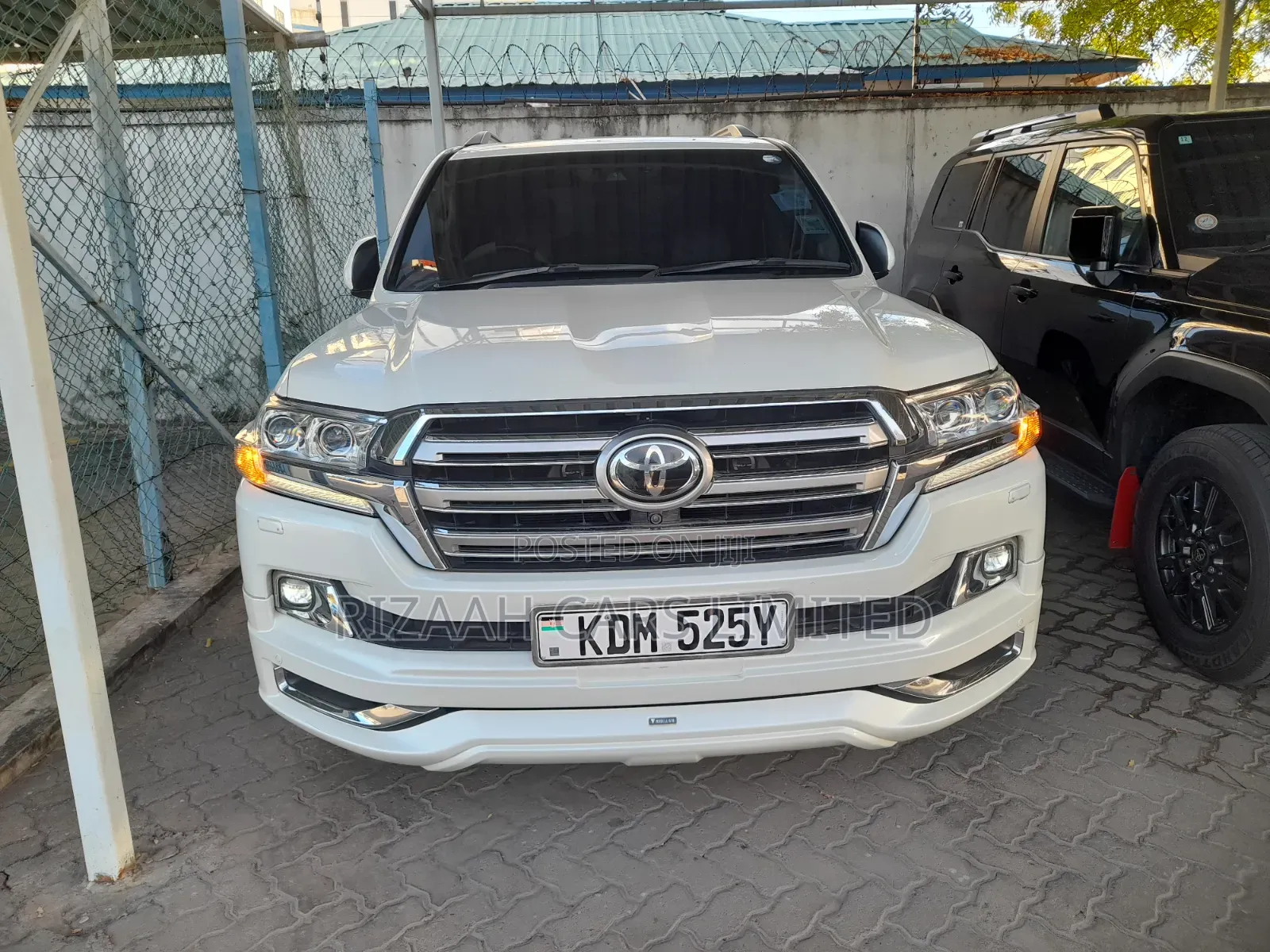 Toyota Land Cruiser 2016 White