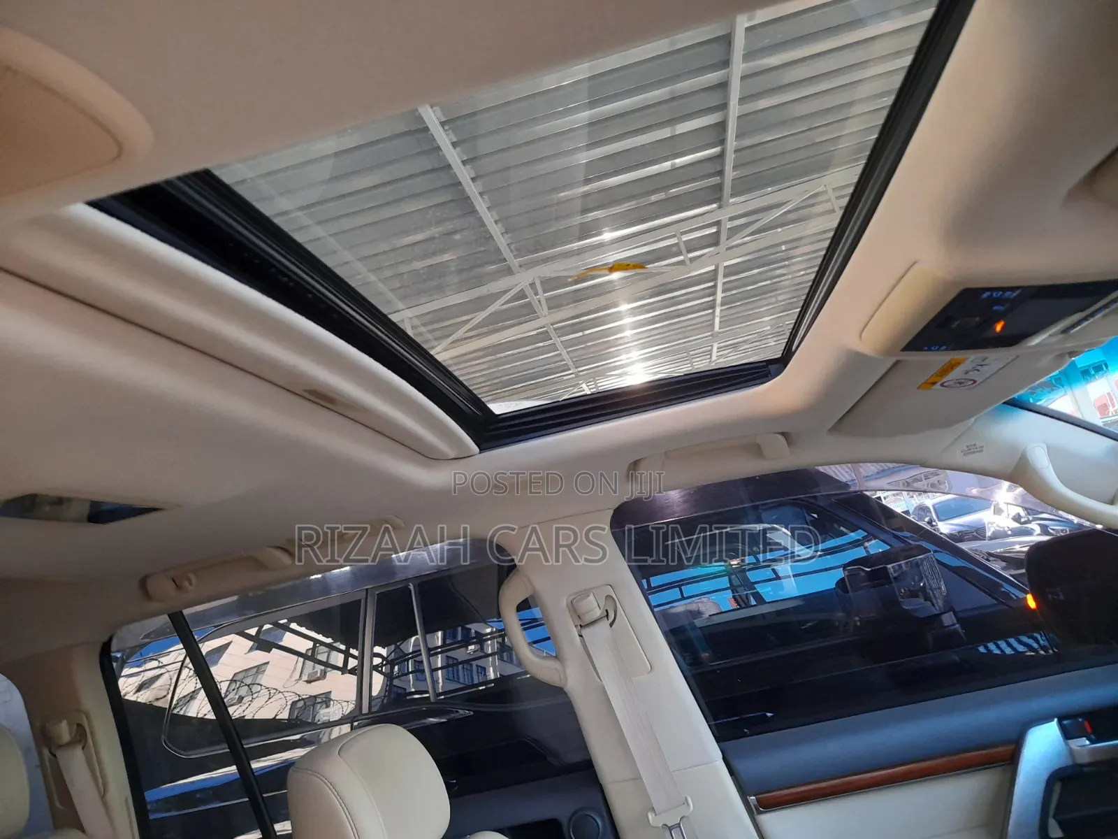 Toyota Land Cruiser 2016 White