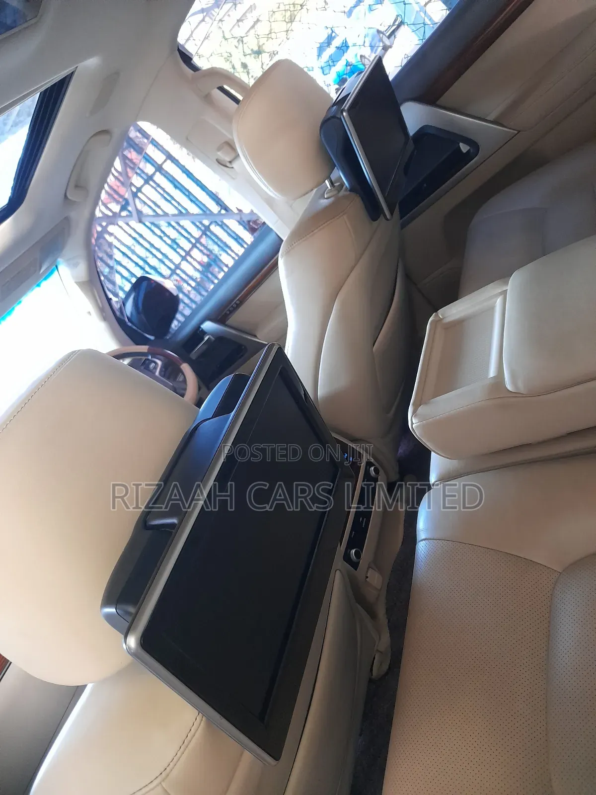 Toyota Land Cruiser 2016 White