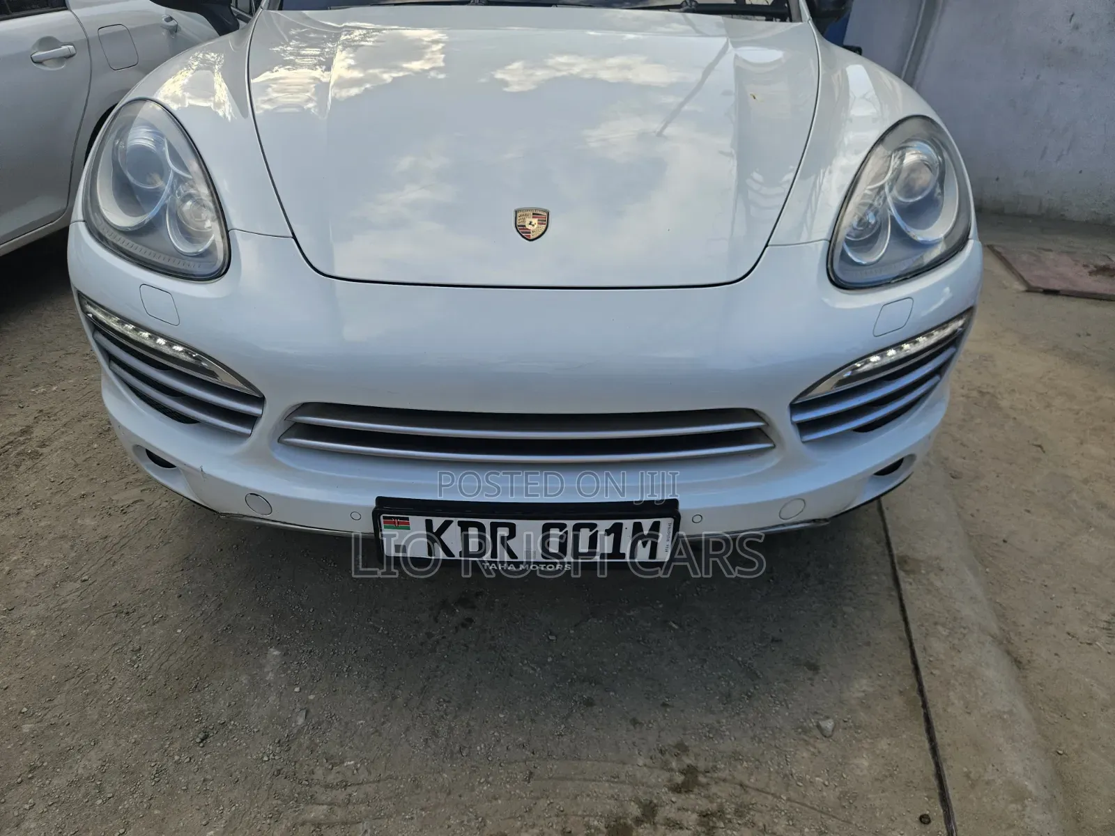 Porsche Cayenne 2016 White
