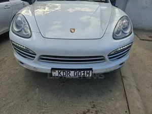 Porsche Cayenne 2016 White