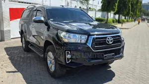 Toyota Hilux 2019 Black