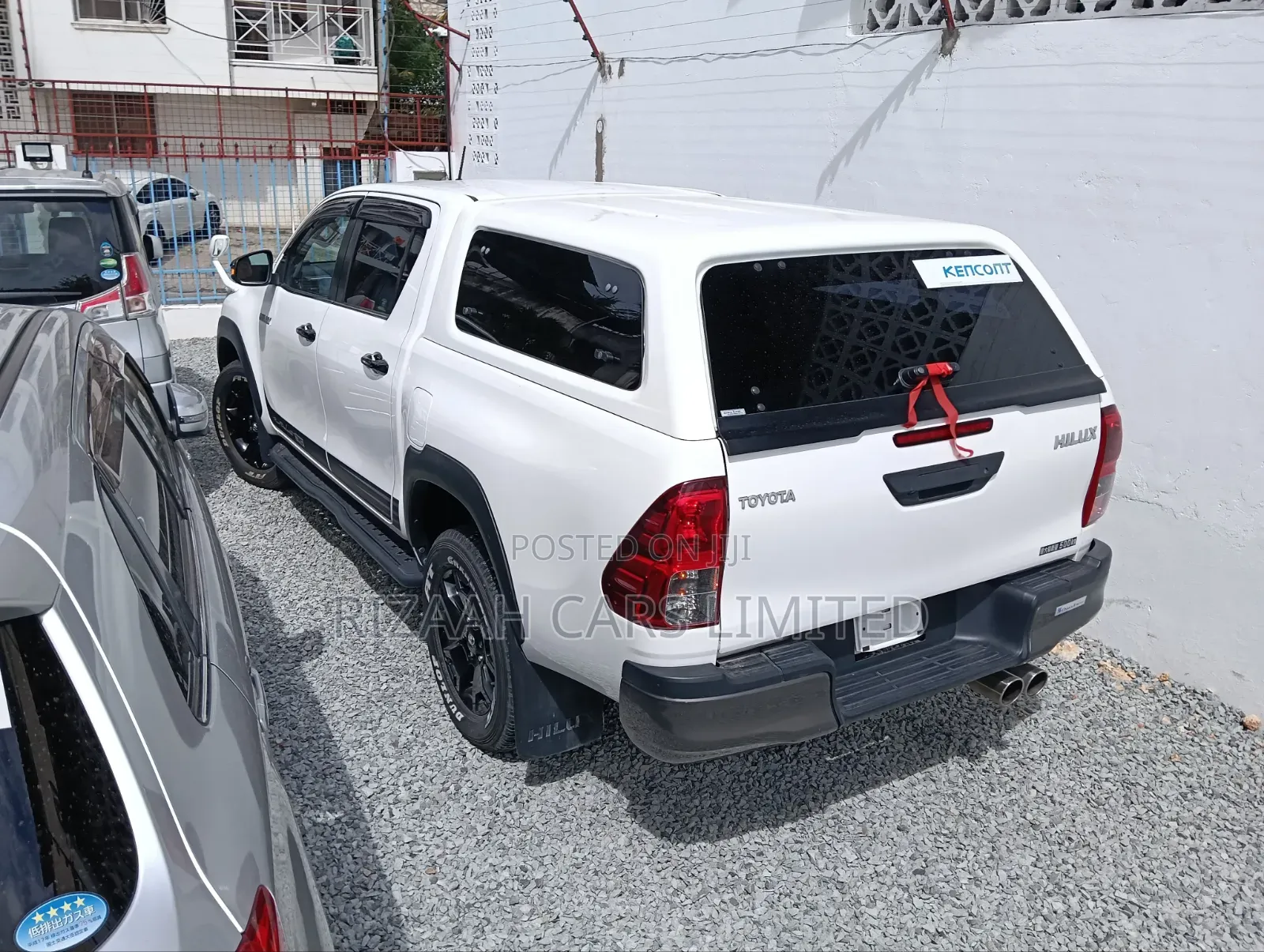 Toyota Hilux 2021 White