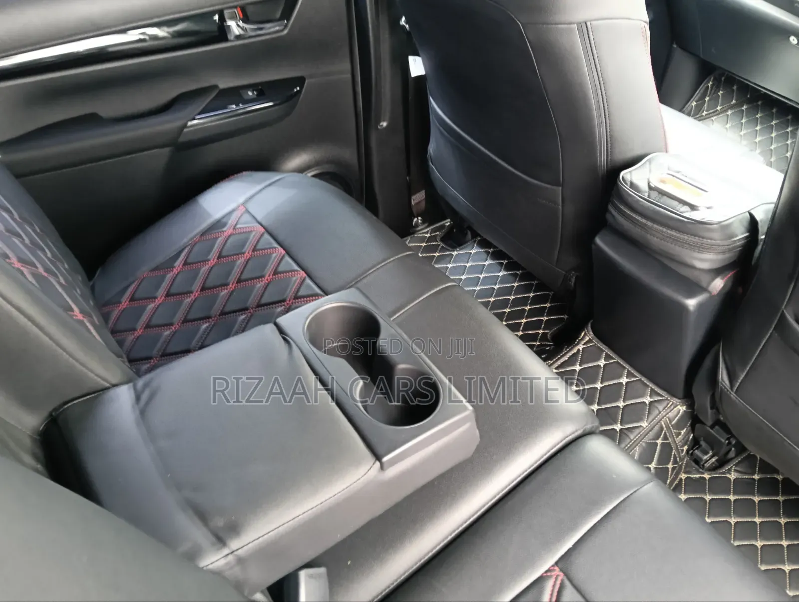 Toyota Hilux 2021 White