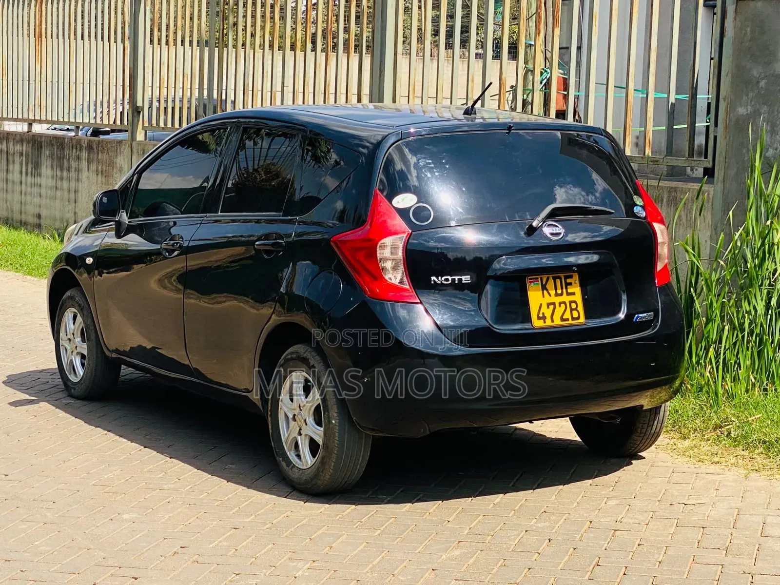 Nissan Note 2015 Black