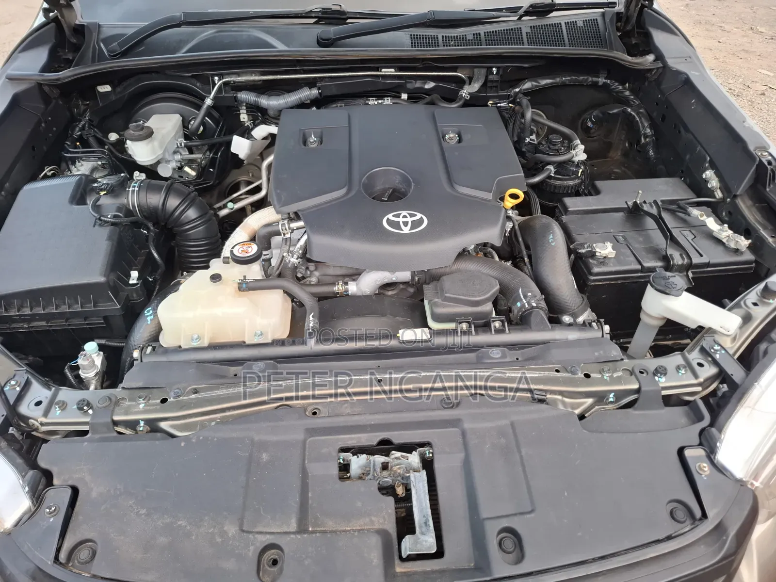 Toyota Hilux 2021 Gray