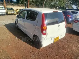 Daihatsu Mira 2011 White