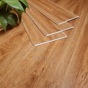 Scratch-Resistant SPC Woodlook Flooring